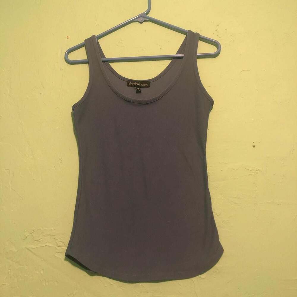 Derek Heart Scoop Neck Curved Hem Tank Top